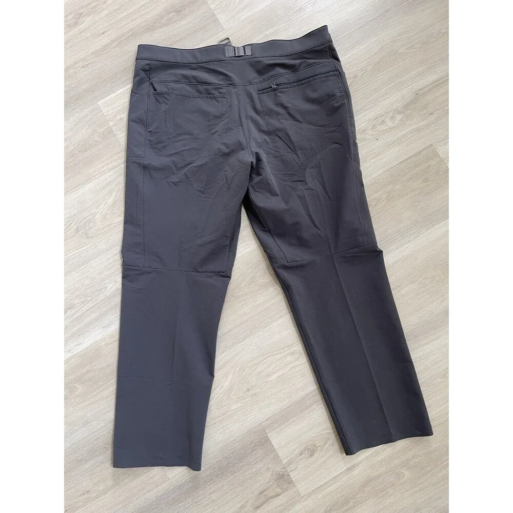 REI Co-op Men's Gray Track Pants 40W x 30L Semi-Fitted Zip Pocket Activated